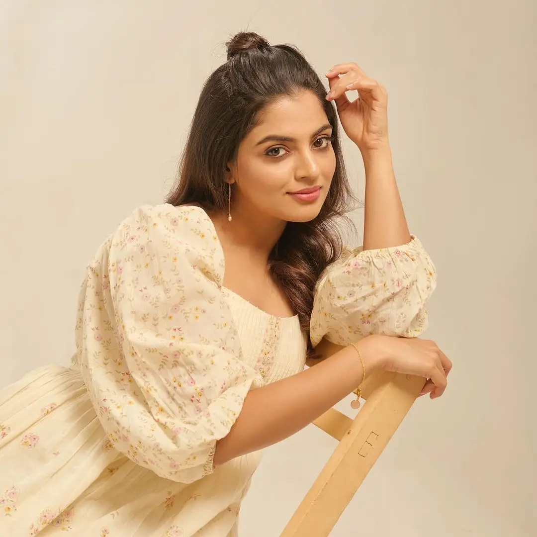 Nikhila Vimal Stills in White Gown